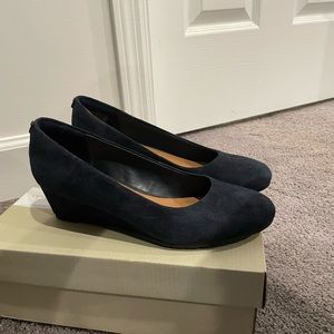 Navy suede Clark’s wedges